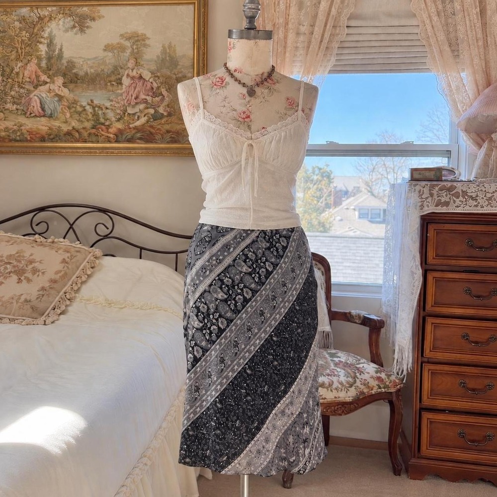 Y2K The Limited 100% silk black gray paisley floral midi skirt size small